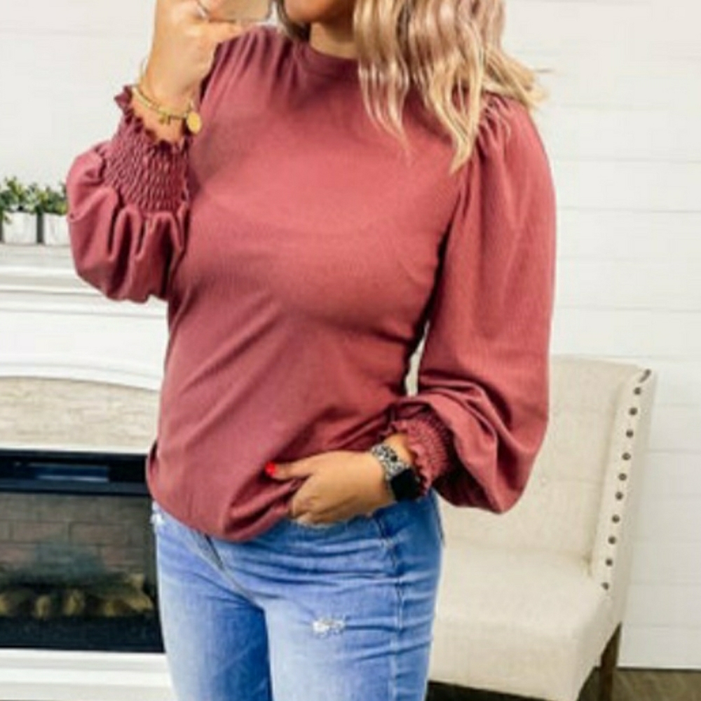 Small balloon sleeve ribbed top